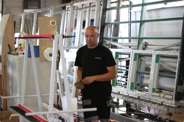 Un ouvrier dans l'atelier